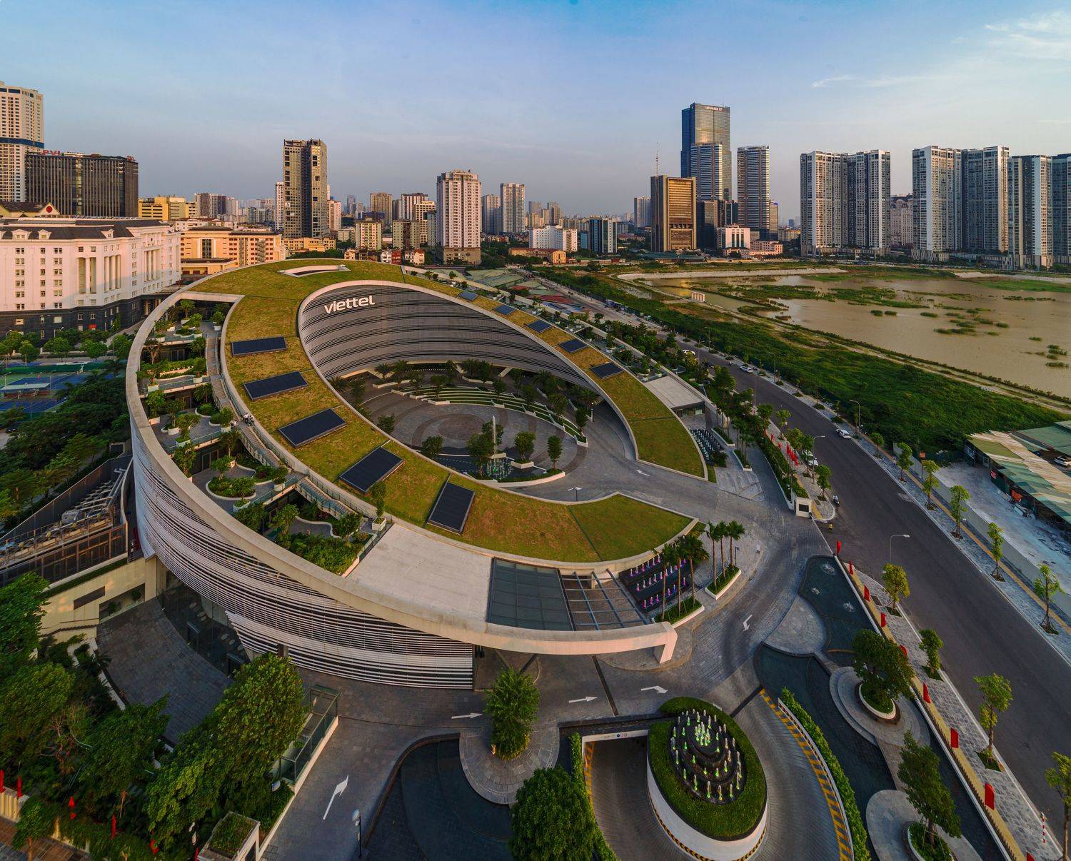 Headquarters of military telecommunications group Viettel. Автор: Anh Tuấn Trần Asian, Architecture, Vietnam, Hanoi, Viettel, Nikon, Laowa , Anh Tuấn Trần