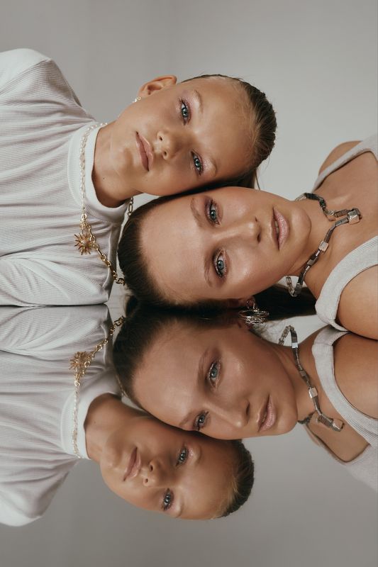 Сестрыphoto preview