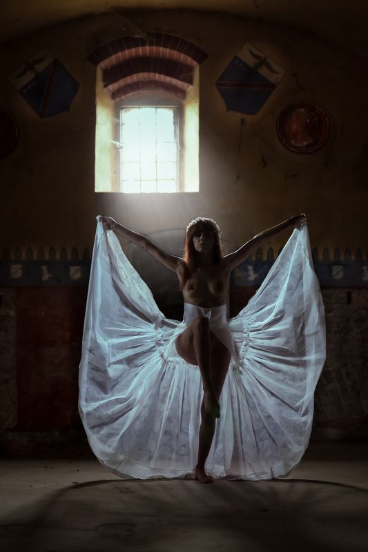 nude, finenude,fineart, portrait, female, women, urbex, angel, white angelphoto preview