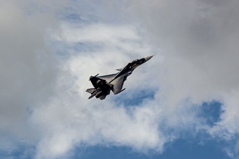 самолет, облака, истребитель, СУ, МИГ, скорость, истребители, вооружение, россия, ВВС, самолеты, гром photo preview