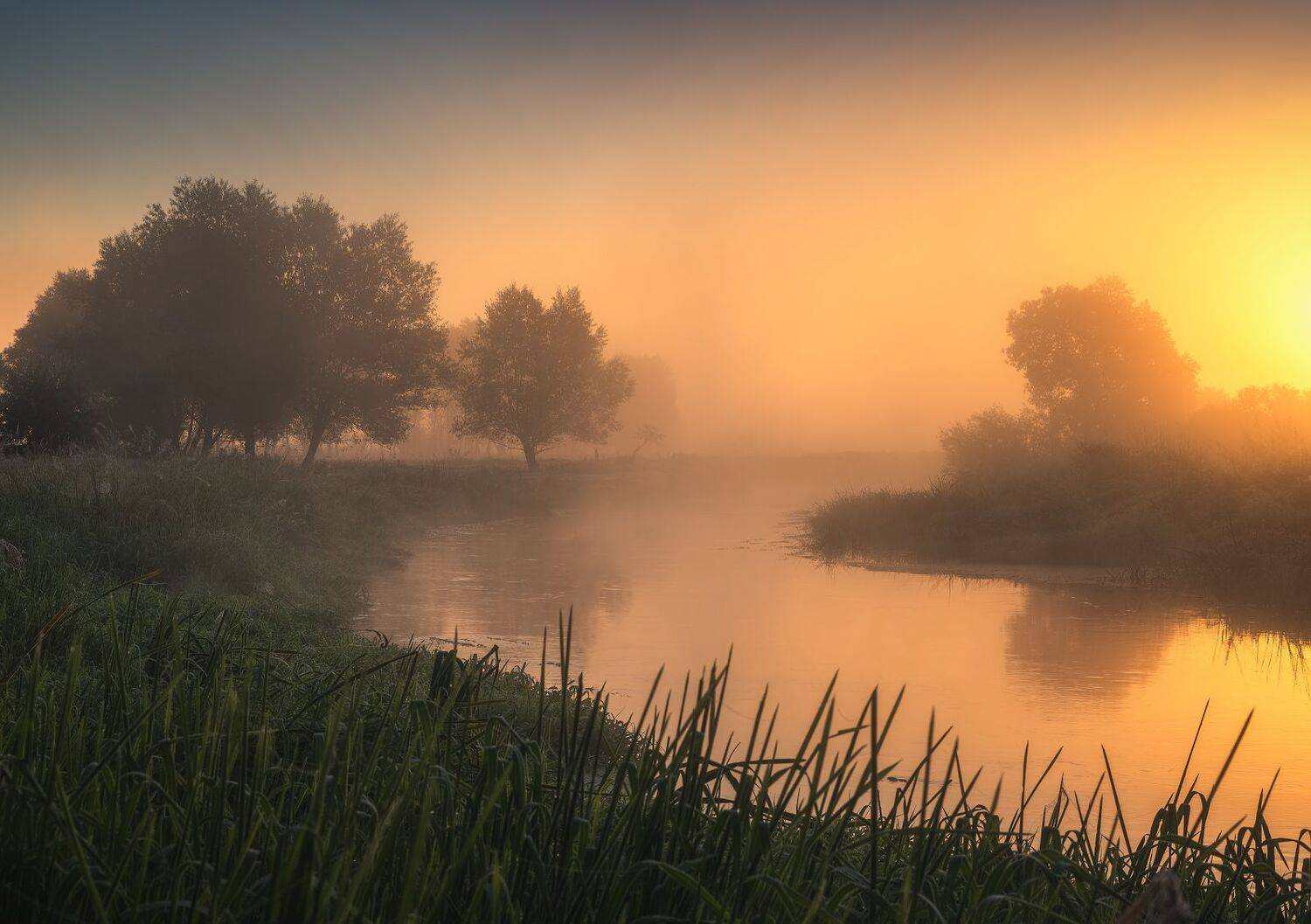 Осенним утром. Автор: Виталий Левыкин рассвет, осень, пейзаж, река, Виталий Левыкин