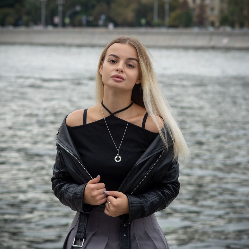 стрит, красивая девушка, женский портрет, концептуальное Настяphoto preview