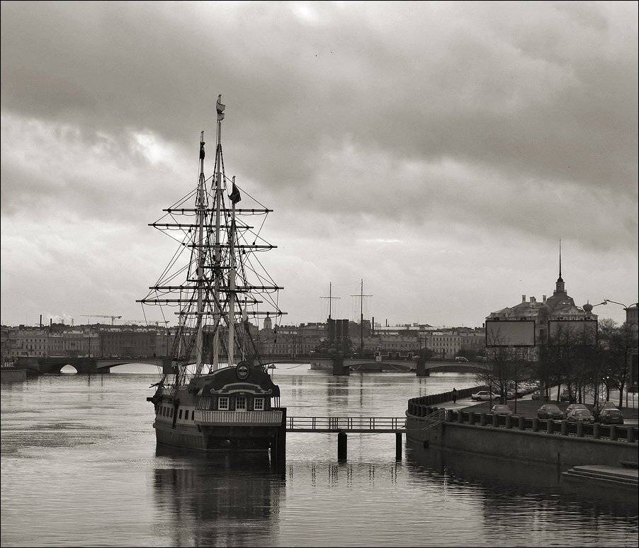 Простая, про кораблики теплой зимой. Автор: Kirill Shapovalov петербург, нева, корабль, парусник, зима, Kirill Shapovalov