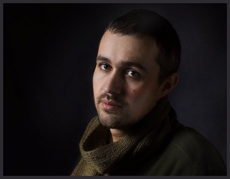 Портрет артиста в романтическом стиле.photo preview