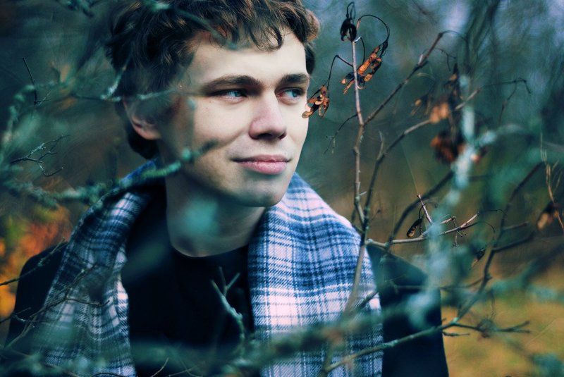 лес,мужчина там было безветренноphoto preview