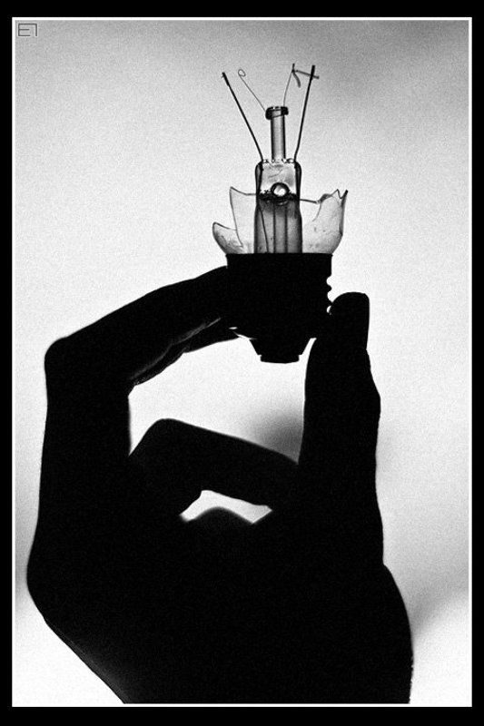 лампочка, робот, свобода Роботphoto preview