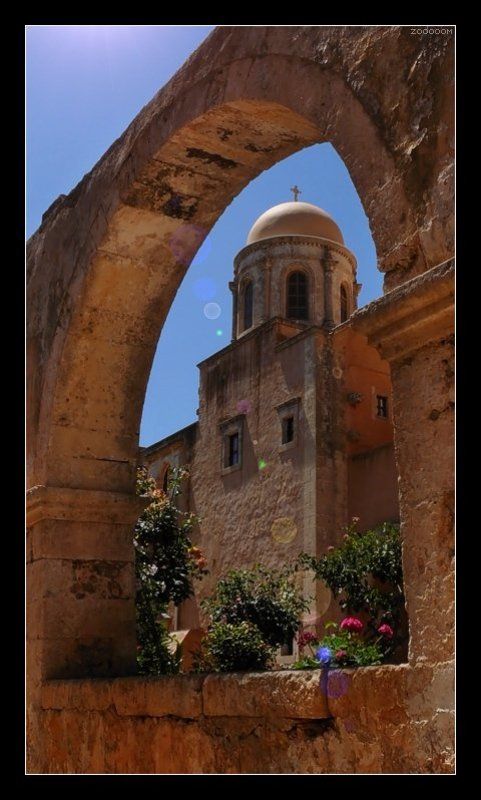 крит,монастырь Монастырский ракурс фото превью