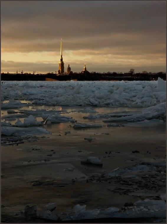 В последний вечер ушедшего года. Автор: Kirill Shapovalov петербург, нева, петропавловка, зима, лед, Kirill Shapovalov
