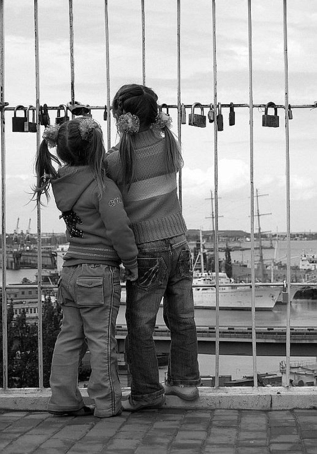 замочки и дети #2. Автор: Petlya дети, замочки, мост, порт, одесса, Petlya