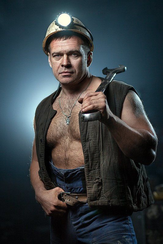 Шахтер шахта кузбасс новокузнецк Горнякphoto preview