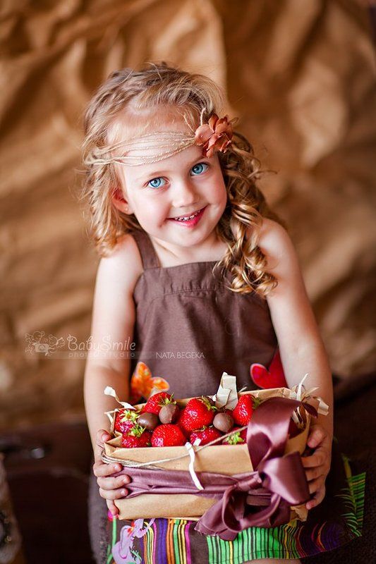 Клубники хотите?photo preview