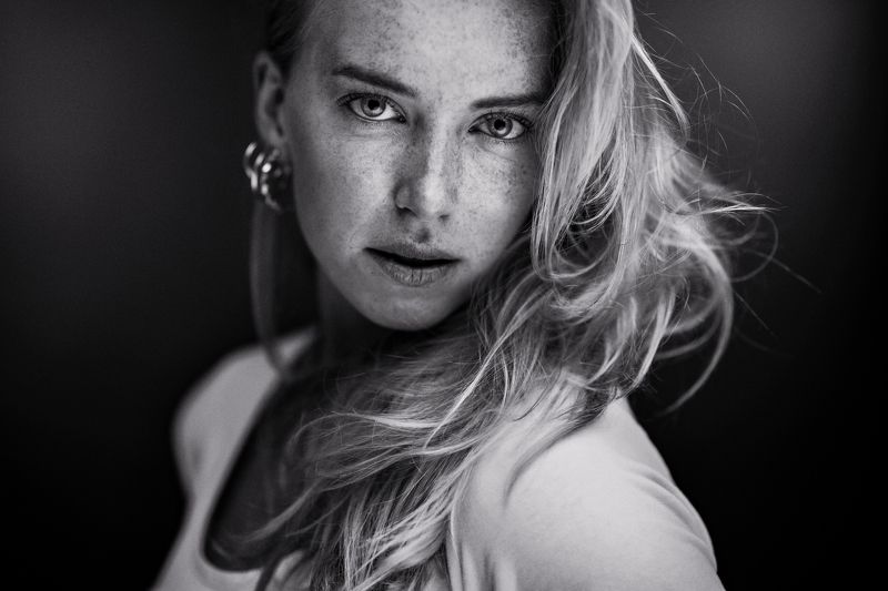 beauty, female, woman, eyes, black, white, studio, portrait, canon, godox, hair, nose, lips F e m k ephoto preview