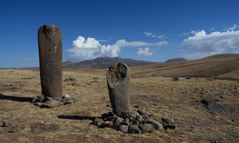 армения, armenia, гегамские горы, вишапы Вишапы. Драконовы камниphoto preview