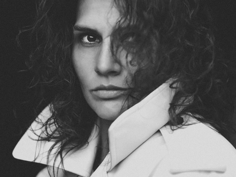 Автопортрет фото превью