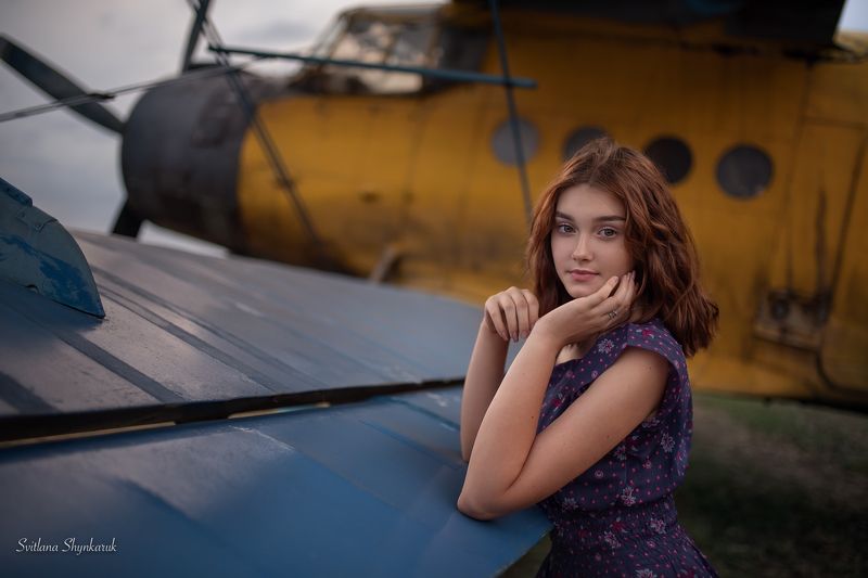 avion, beautiful, nature, portrait, young girl, airplane, travel, trip On the wingphoto preview