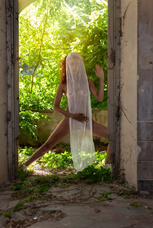 nude, nudo, portrait, female, urbex, urbex stylephoto preview
