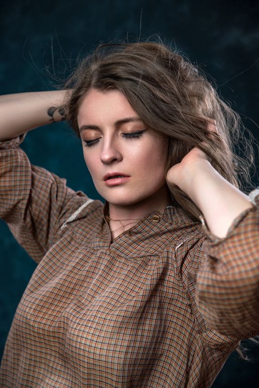 женский портрет Мечтыphoto preview