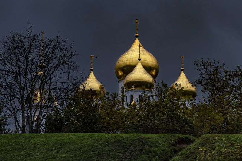 дождь, вечер, дмитров, кремль Пасмурный вечер в Дмитровском Кремлеphoto preview