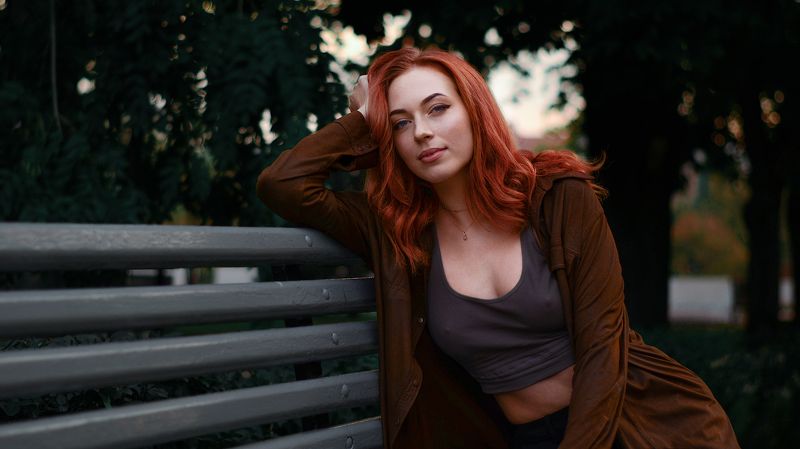 portrait of beautiful ukrainian girl at golden houre / nikon photo preview