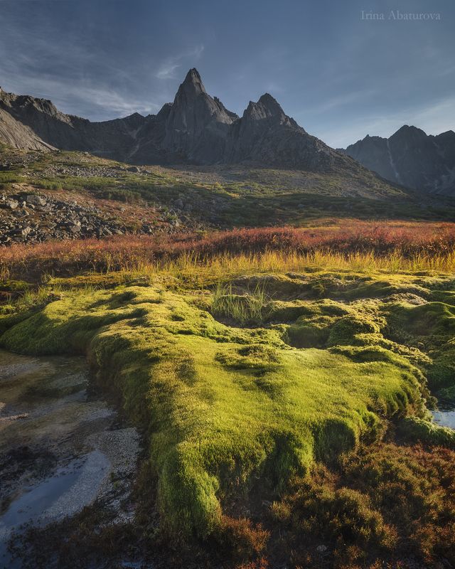 Колыма, Магадан, озеро Джека Лондона, осень Пик Челленджерphoto preview