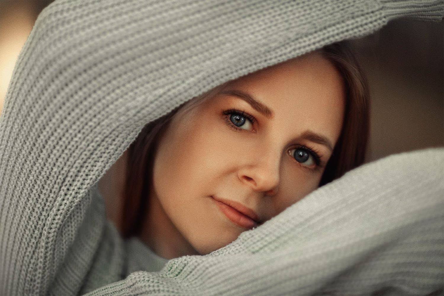 Girl in autumn. Автор: Алина Аристова eyes, one person, portrait, lifestyles, Алина Аристова