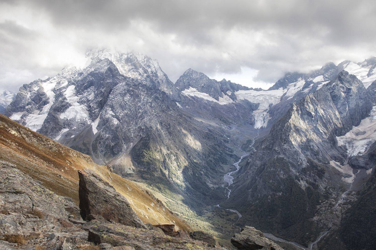 домбай, Сергей Сотников