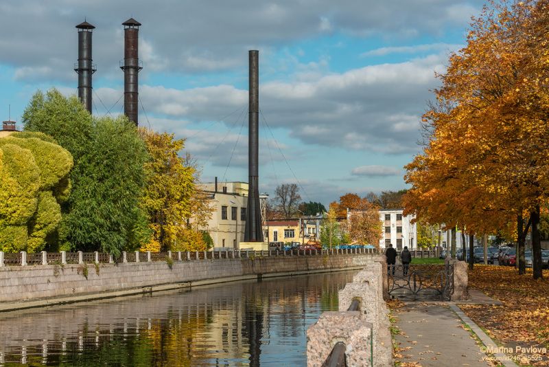 город, петербург, городской пейзаж, стрит фото, осенний петербург, осенние отражения, непарадный петербург, золотая осень, река мойка, nikon Последний день сентября...Осенний Петербургphoto preview