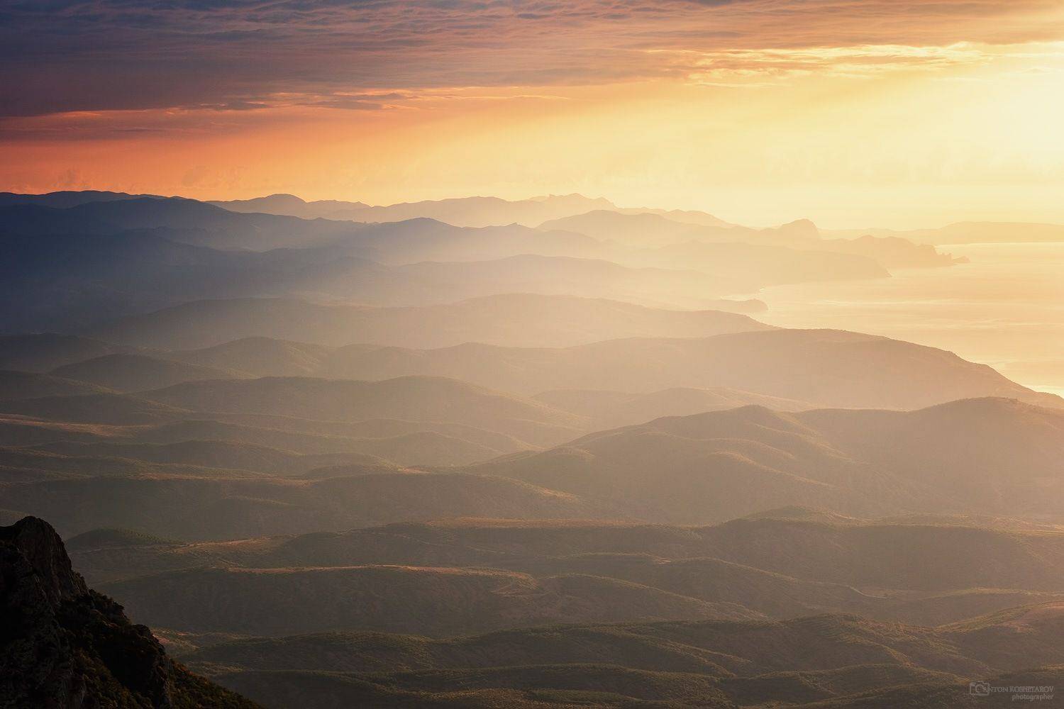 линии гор. Автор: Антон Кошетаров , Антон Кошетаров