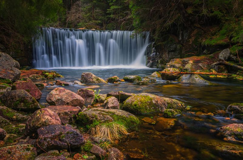 По горизонтали  Нет людей  На открытом воздухе  Фотография  Водопад  Природа  Камень - Объект  Воды  Пейзаж - Пейзаж  Путешествовать  Течет Природа  река  День  Длительное воздействие  Движение  Красота в природе  лес  Дерево  Растение Водопад Боулдерphoto preview