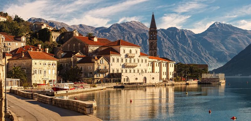 Адриатика, Бухта, Гора, Европа, Море, Небо, Облака, Пераст, Черепичные крыши, Черногория photo preview