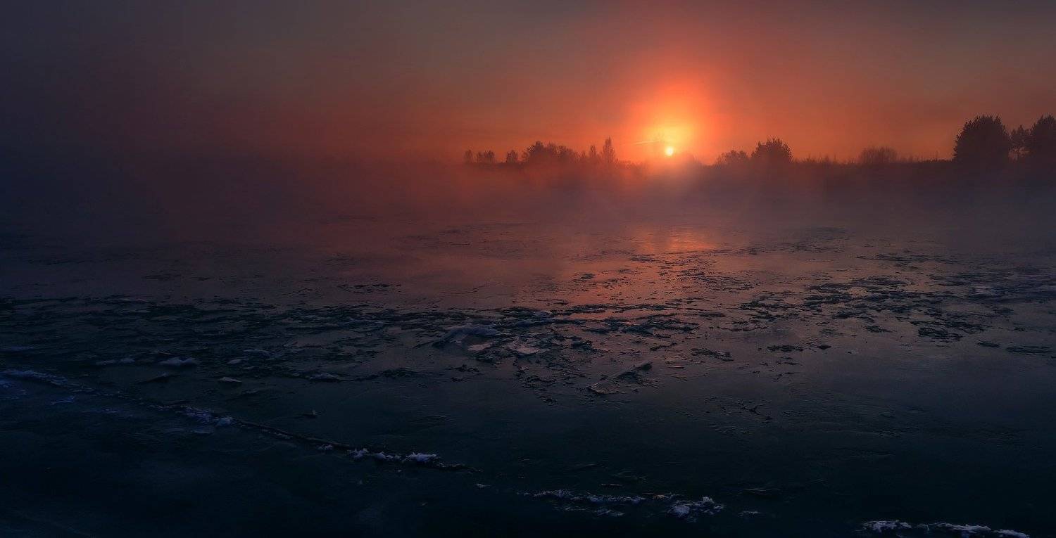 Ледяной рассвет. Автор: Алексей Угальников вилия, шуга, утро, мороз, лед, течение, рассвет, Алексей Угальников