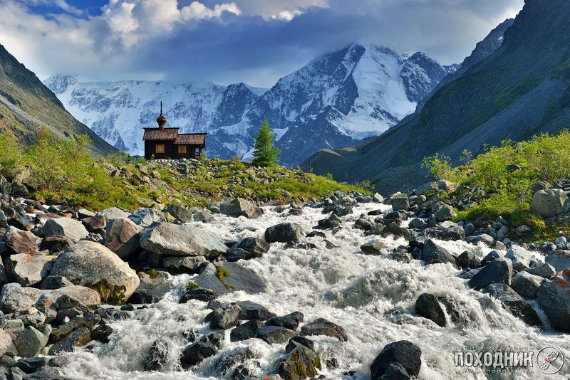 Аккемская часовня, подножие Белухи. Горный Алтай.photo preview