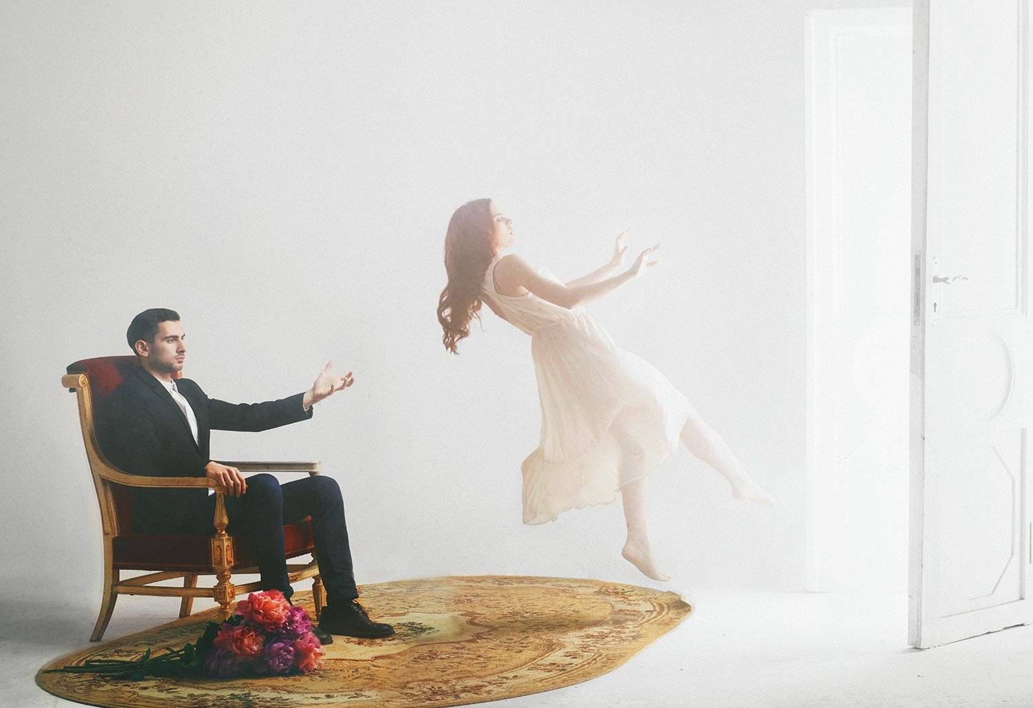 Не выходи из комнаты. Автор: Степан Каморный , Степан Каморный