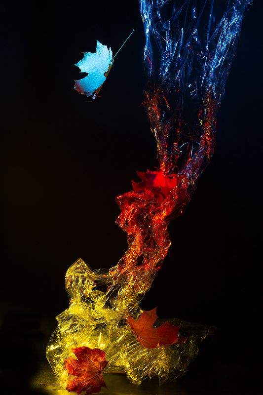 Листья жгут, листья жгут....photo preview