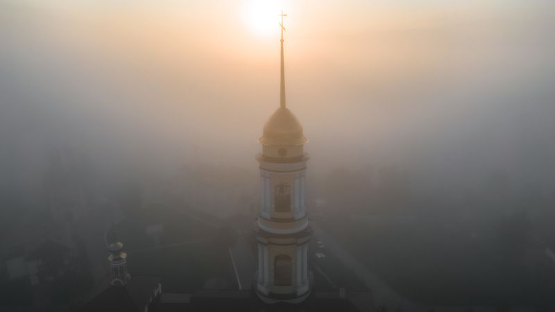 Белевский монастырь в пелене туманаphoto preview