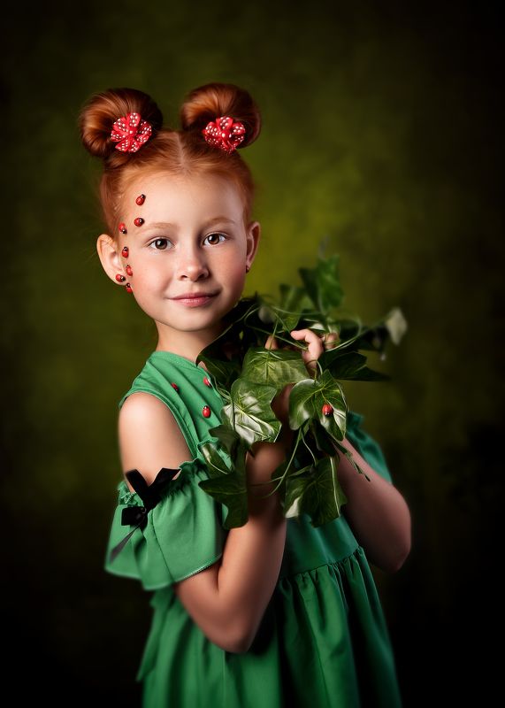 портрет, девочка, рыжая, рыжий, лето, плющ Плющphoto preview