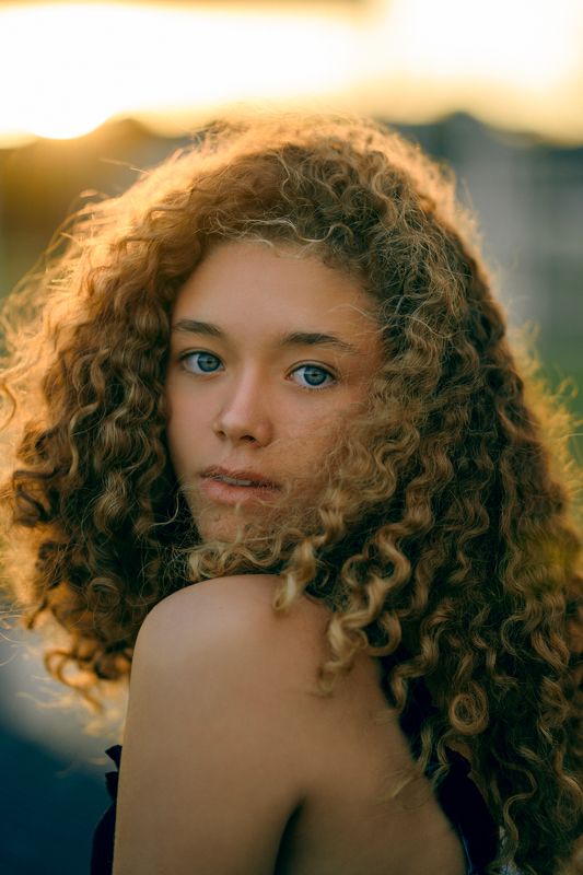 Girl and sunsetphoto preview