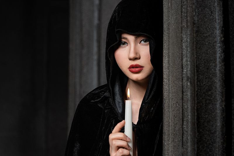 девушка, портрет, милая, cute, portrait, капюшон, свеча Candlelightphoto preview