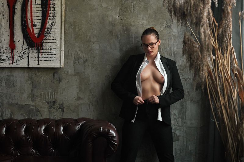 Office girlphoto preview