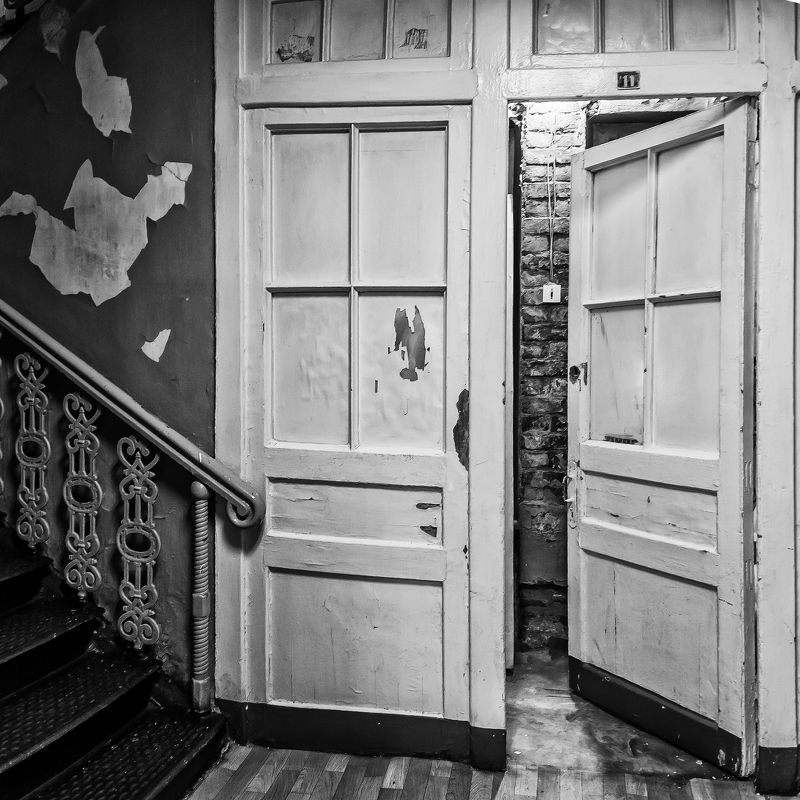 запасной выходphoto preview