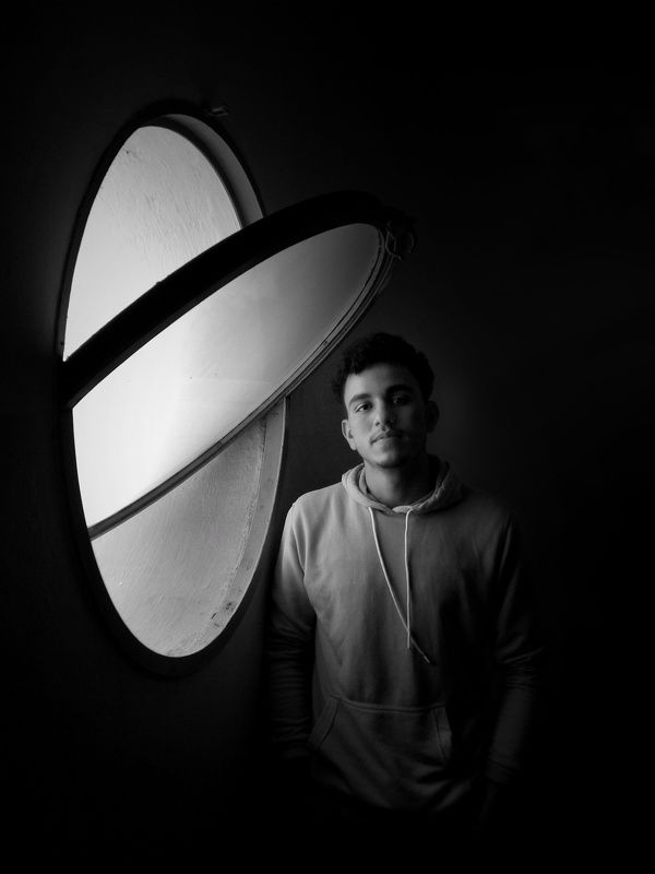 #maleportrait #mobilephotography #blackandwhiteportrait #blackandwhite #windows # Emptinessphoto preview