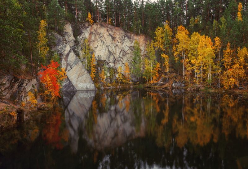 озеро, горы, лес, природа, закат, рассвет, красота, приключения, путешествие, облака Отражение осени или озеро Тальков камень.photo preview