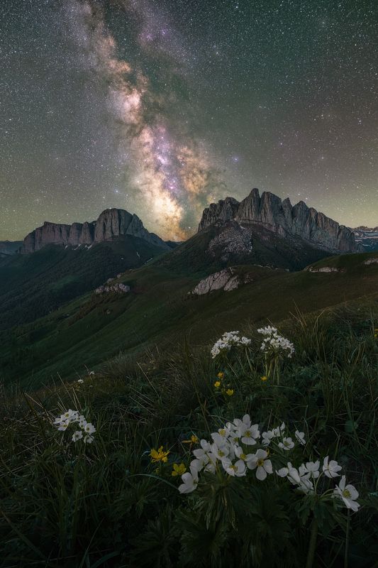 звезды, большой тхач, кавказ, адыгея, весна, чемерица, астро, ночь, milky way, млечный путь, ачешбоки, чертовы ворота В царстве Ноктюрналphoto preview