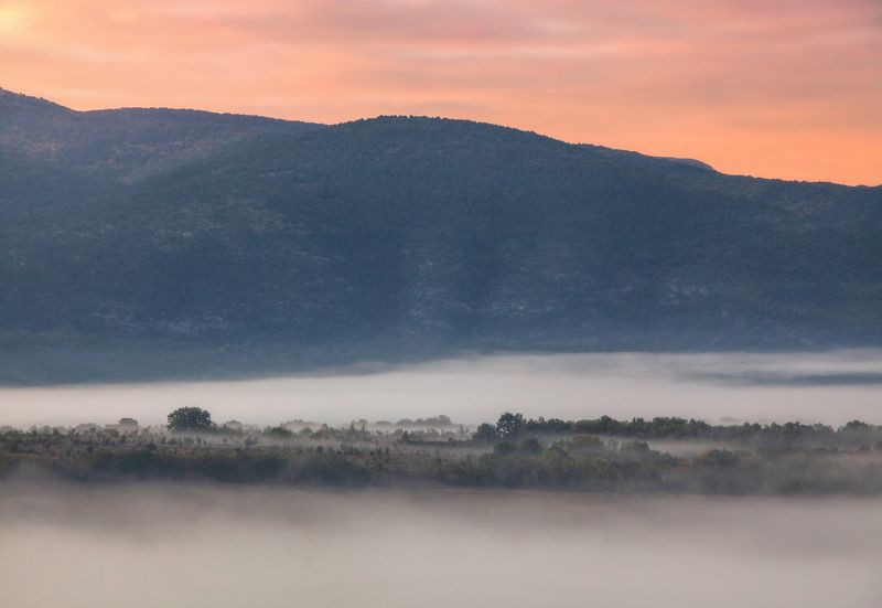 пейзаж, крым, чернореченское водохранилище, рассвет, туман, осень, горы Молочные рекиphoto preview