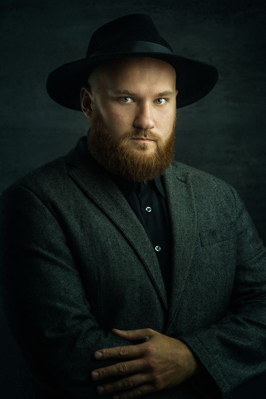 Мужской портрет, портрет, студийный портрет, photo preview