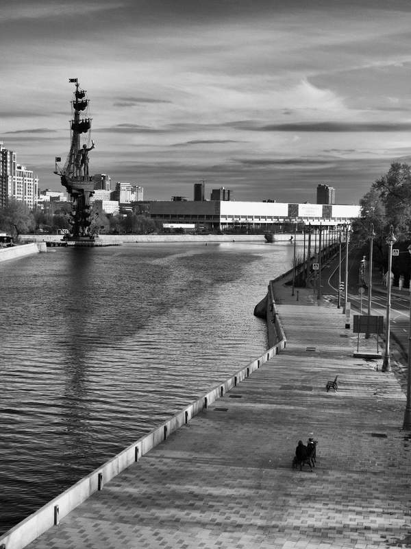 black and white, monochrome, city, loneliness, time A time of rethinking фото превью