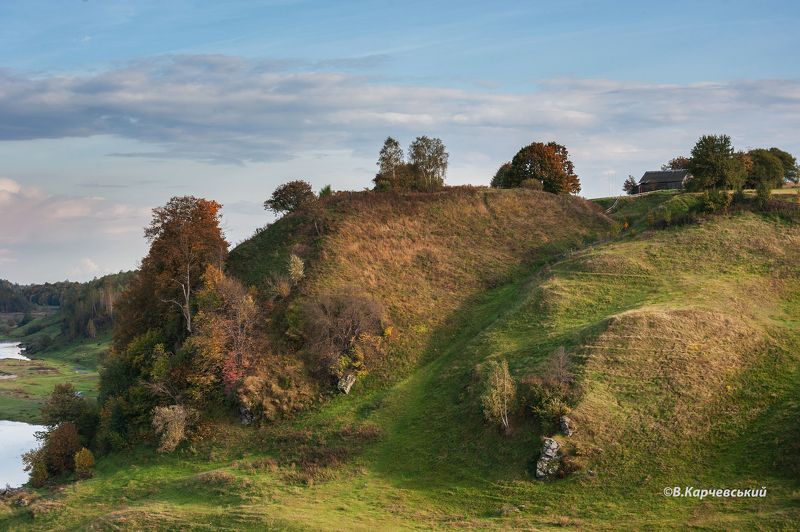 вид на замковою гору на р.Случ...photo preview