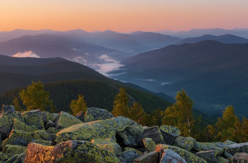 горы, карпаты, горганы, поход, пейзаж, лето, туман, рассвет, вечер, сумерки, mountains, carpathians, travel, hike, landscape, morning, evening, dusk, fog, mist, colors, summer Летние краски Горганphoto preview