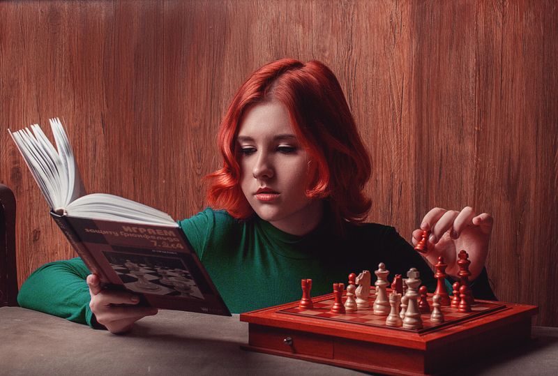 portrait, female portrait, queen\\\'s gambit, портрет, женский портрет, ход королевы, шахматы Queen\'s Gambitphoto preview