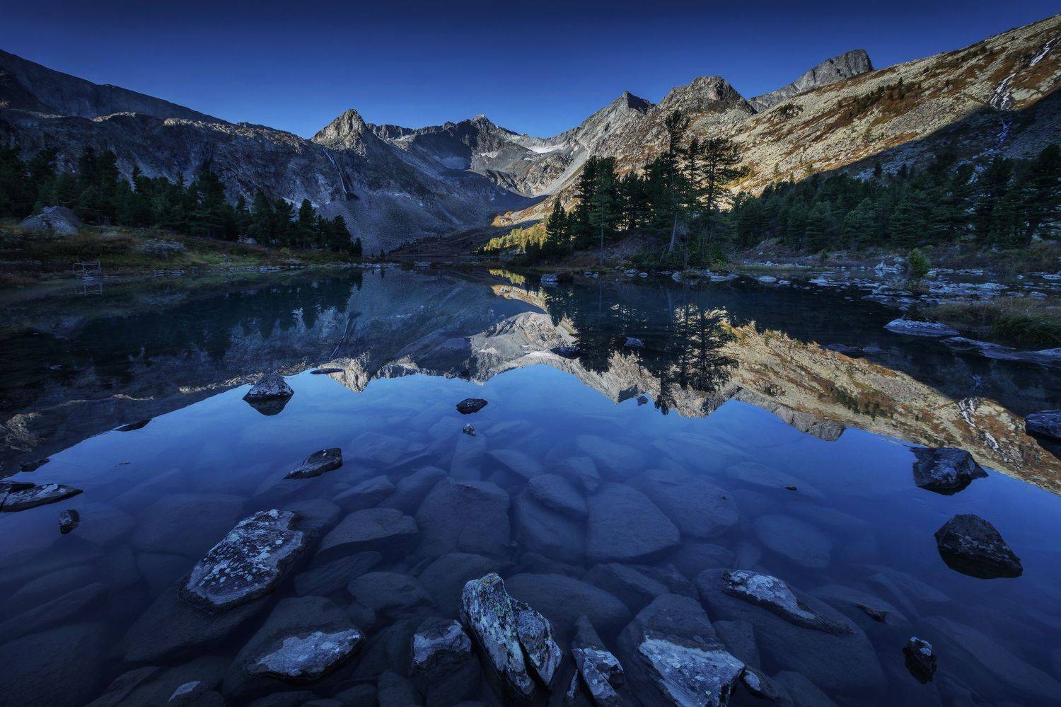 Дыхание утра. Автор: Шевченко Николай алтай, озеро, горы, лес, природа, закат, рассвет, красота, приключения, путешествие, Шевченко Николай